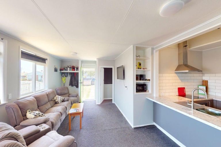 Photo of property in 16 Forth Street, Levin, 5510