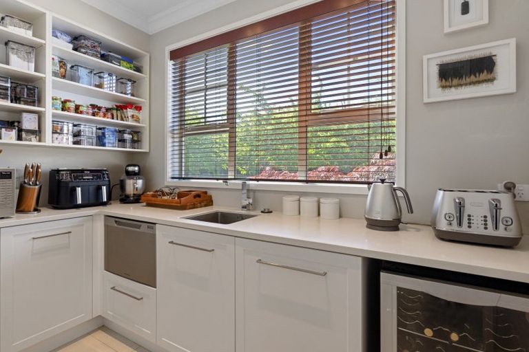 Photo of property in 7 Westall Lane, Avonhead, Christchurch, 8042