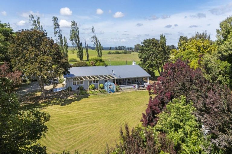 Photo of property in 1968 Kimbolton Road, Kiwitea, Feilding, 4777