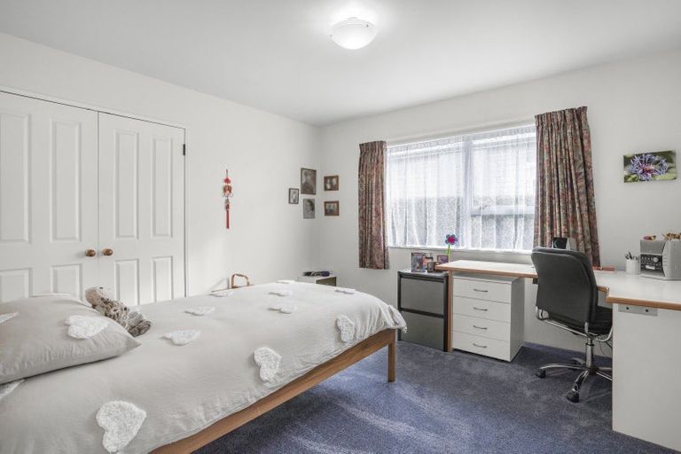 Photo of property in 15 Wood Street, Greytown, 5712