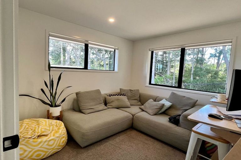 Photo of property in 7 Maraeariki Avenue, Orewa, 0931