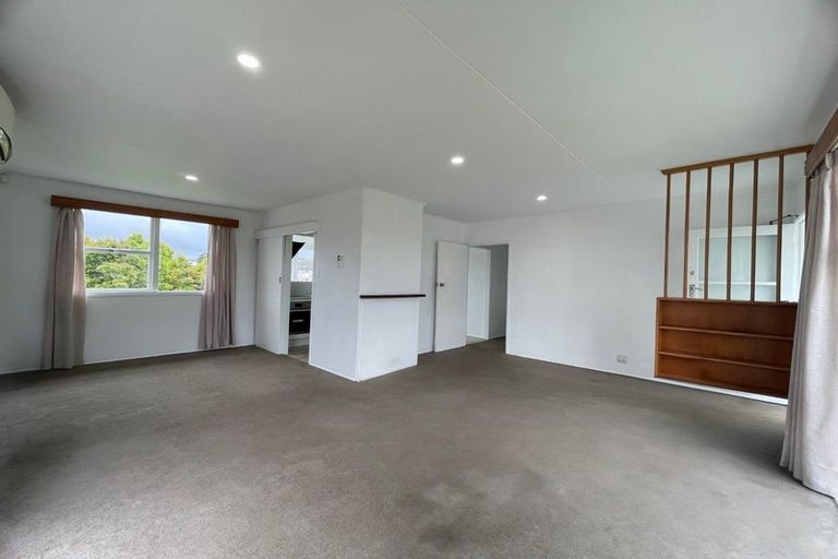 Photo of property in 23 Colwill Road, Massey, Auckland, 0614