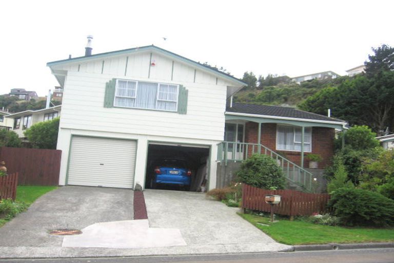 Photo of property in 3 Tralee Place, Johnsonville, Wellington, 6037