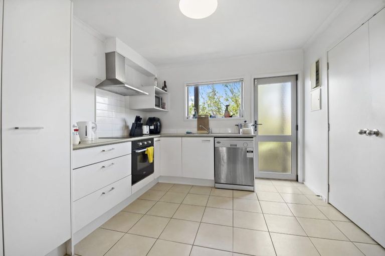 Photo of property in 18/94 Glengarry Road, Glen Eden, Auckland, 0602