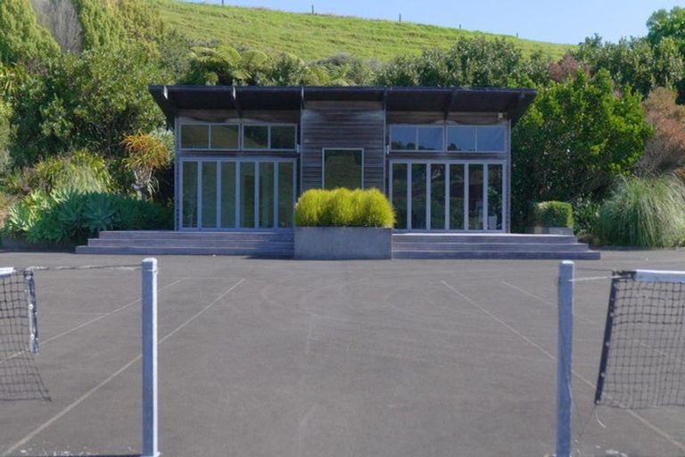 Photo of property in Tapuae, 26 Washer Road, Omata, New Plymouth, 4374