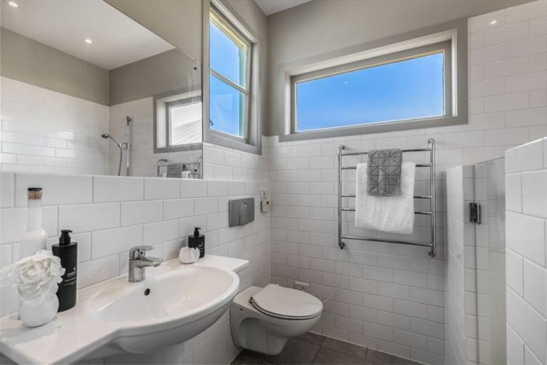 Photo of property in 173 Vauxhall Road, Narrow Neck, Auckland, 0624