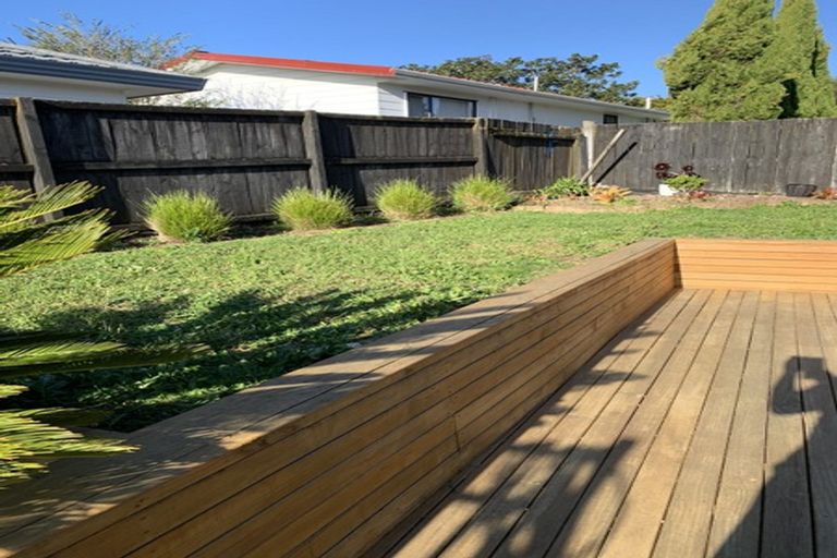 Photo of property in 11 Ali Place, Ranui, Auckland, 0612