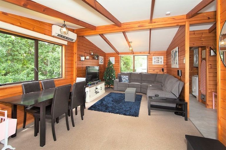 Photo of property in 15a Kereru Street, Henderson, Auckland, 0612