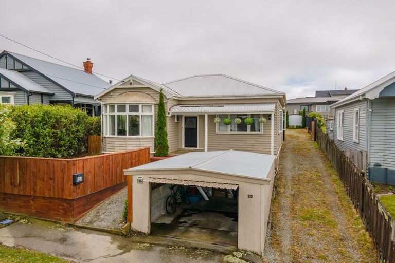 Photo of property in 25 Roslyn Terrace, West End, Timaru, 7910