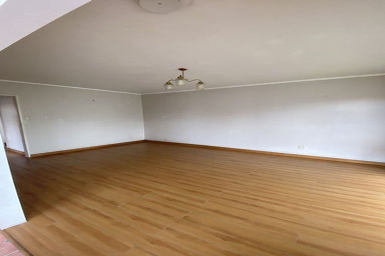 Photo of property in 11 Winiata Place, Otaki, 5512