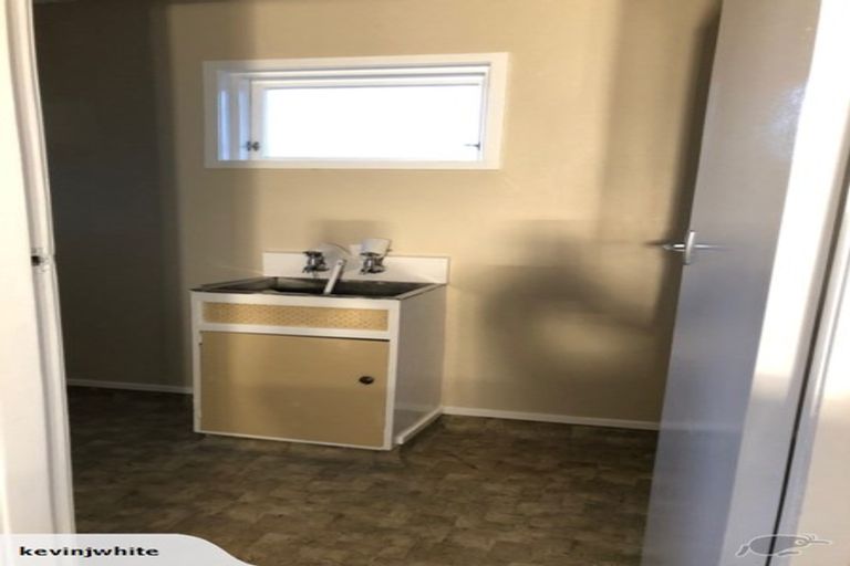 Photo of property in 24 Victoria Avenue, Palmerston North, 4410