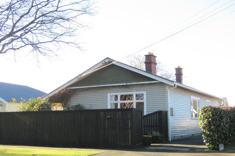 Photo of property in 12 Severn Street, St Albans, Christchurch, 8014