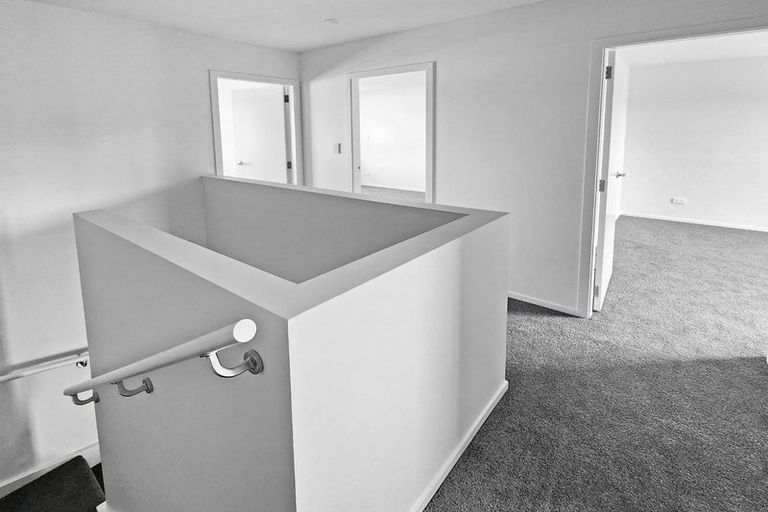 Photo of property in 3/12 Mana Avenue, Titahi Bay, Porirua, 5022