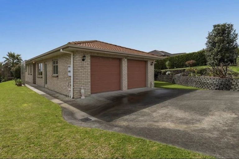 Photo of property in 15 Holyoake Terrace, Omokoroa, 3114