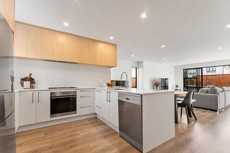 Photo of property in 10 Orca Drive, Stanmore Bay, Whangaparaoa, 0932