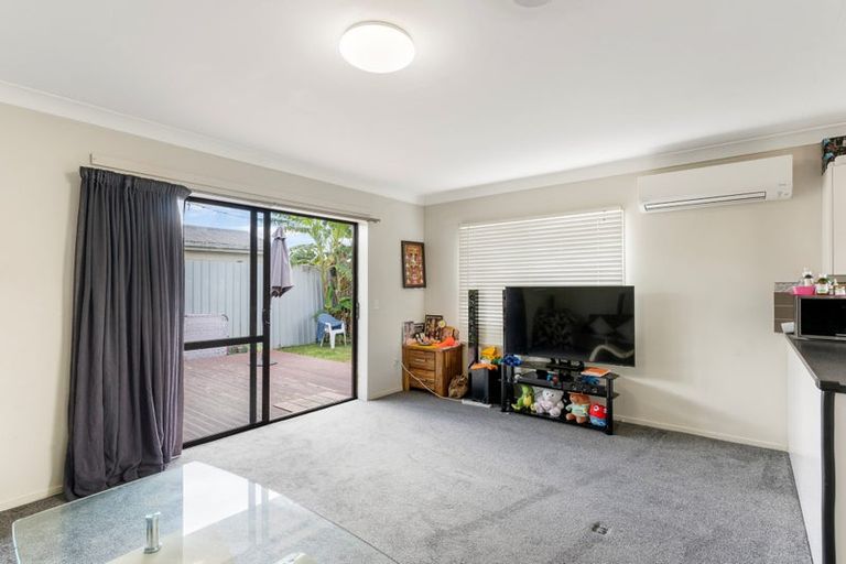 Photo of property in 9b Gatland Road, Rosehill, Papakura, 2113