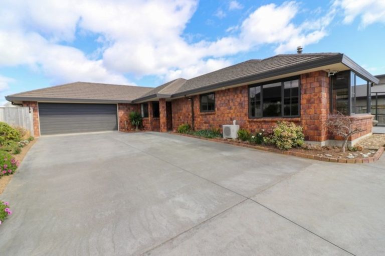 Photo of property in 21 Ruahine Street, Dannevirke, 4930
