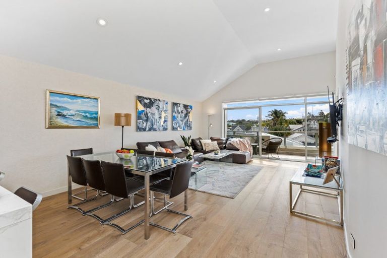 Photo of property in 2d/2 Queens Parade, Devonport, Auckland, 0624