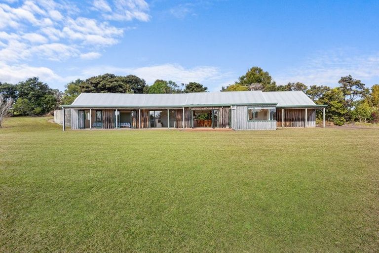 Photo of property in 882 Sandspit Road, Warkworth, 0982
