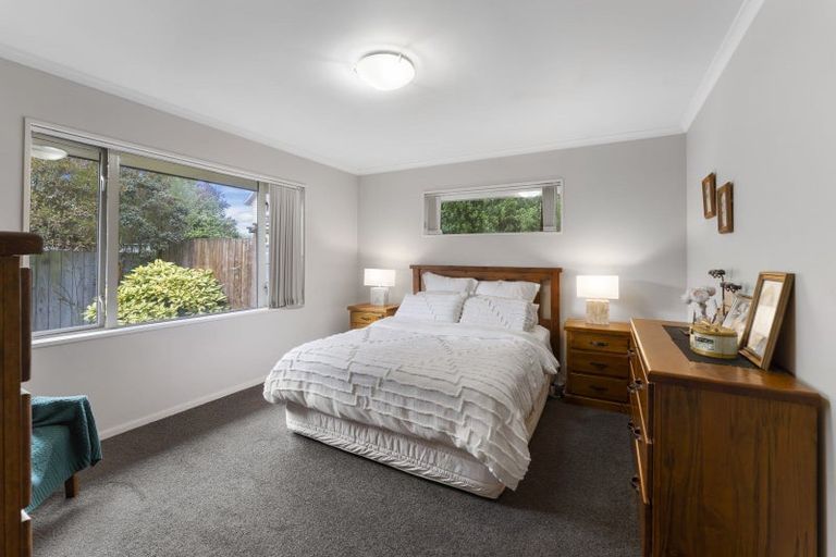 Photo of property in 9 Scarlet Lane, Redwood, Christchurch, 8051