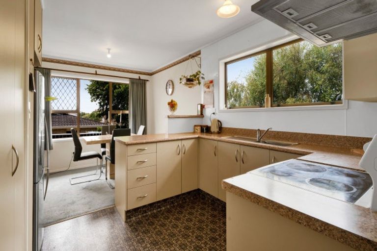 Photo of property in 14 Poplar Grove, Whalers Gate, New Plymouth, 4310