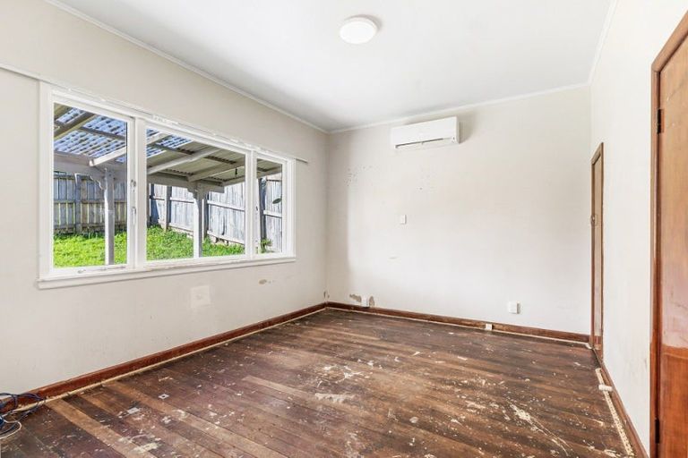 Photo of property in 3 Totara Road, Stanmore Bay, Whangaparaoa, 0932