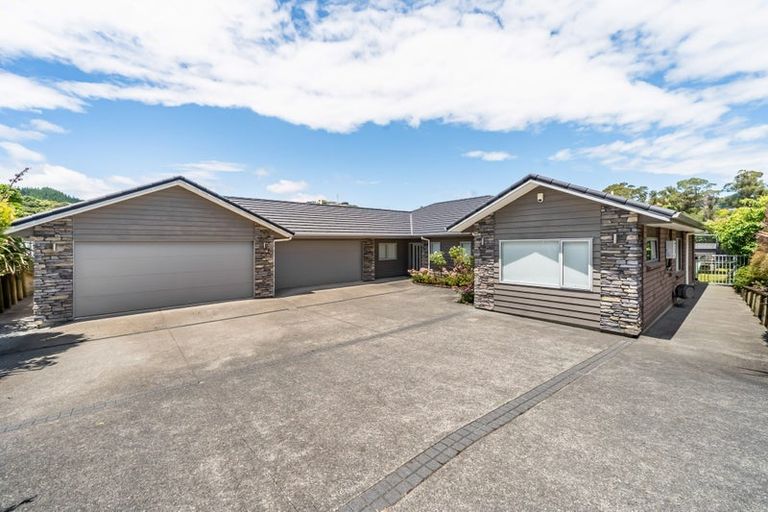Photo of property in 19 Flotilla Place, Whitby, Porirua, 5024