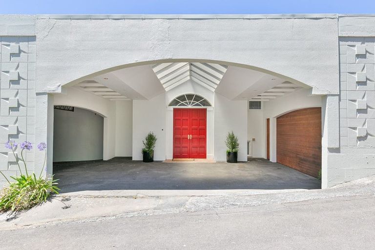 Photo of property in 12 Tensing Place, Khandallah, Wellington, 6035