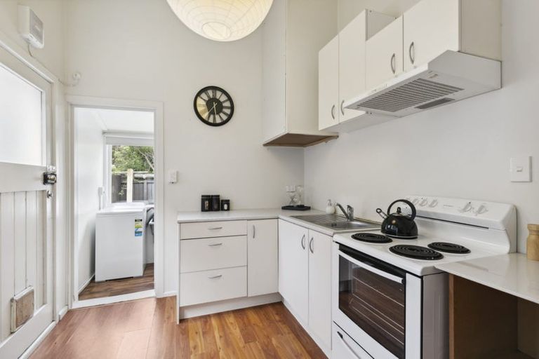 Photo of property in 96 Pirie Street, Mount Victoria, Wellington, 6011