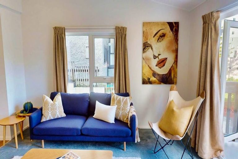 Photo of property in 4a Macdonald Crescent, Te Aro, Wellington, 6011