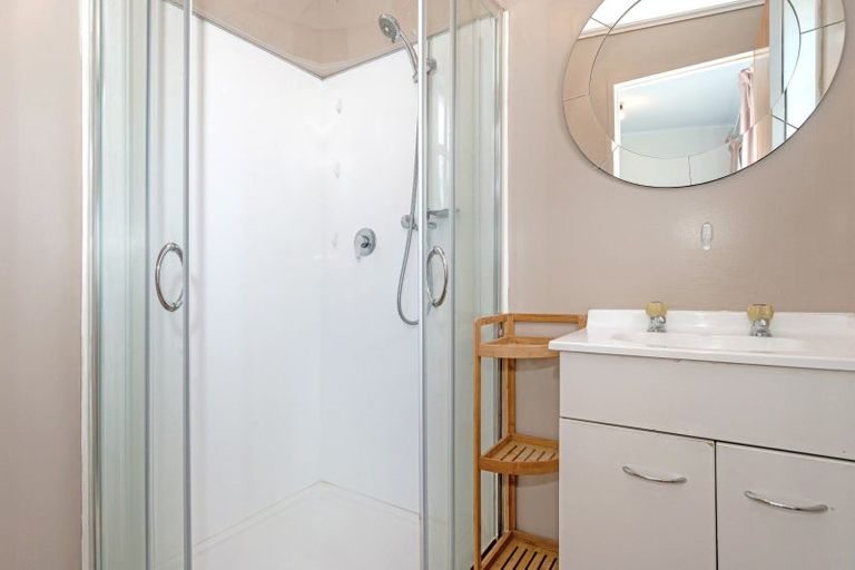 Photo of property in 2/10 Queens Road, Elgin, Gisborne, 4010