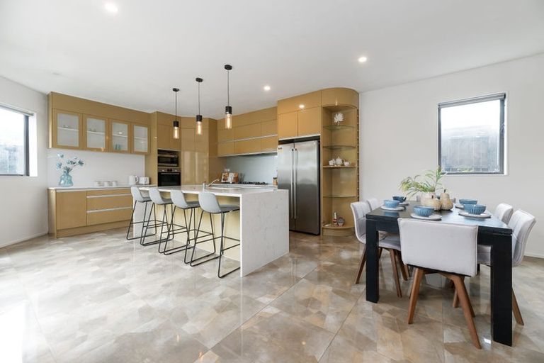 Photo of property in 74b Stamford Park Road, Mount Roskill, Auckland, 1041