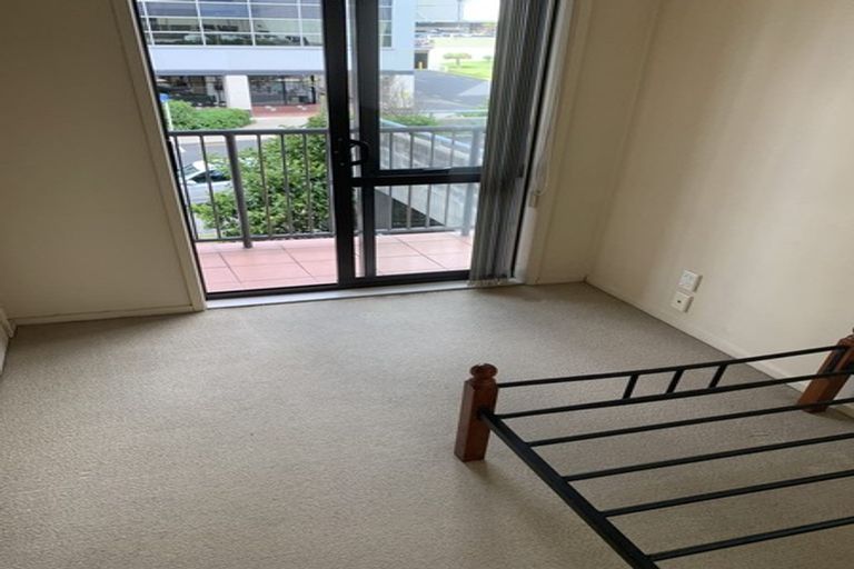 Photo of property in The Rennaissance, 2k/18 Ronwood Avenue, Manukau, Auckland, 2104
