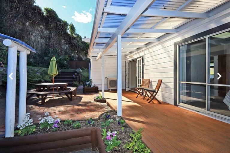 Photo of property in 10 Coote Road, Bluff Hill, Napier, 4110