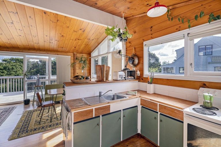 Photo of property in 15 Rabbit Way, Whitianga, 3510