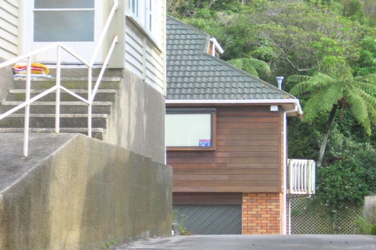 Photo of property in 26 Hampton Hill Road, Tawa, Wellington, 5028