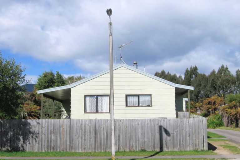 Photo of property in 1/96 Hinemoa Avenue, Taupo, 3330