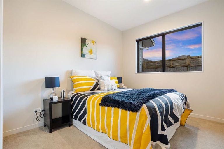 Photo of property in 58 Accolage Boulevard, Kumeu, 0810