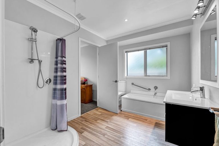 Photo of property in 62 Cutfield Street, Inglewood, 4330