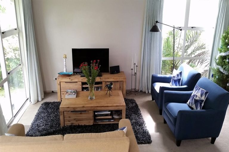 Photo of property in 54 Figaro Crescent, Takanini, 2112