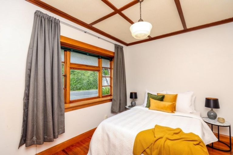 Photo of property in 42 Carrington Street, Lower Vogeltown, New Plymouth, 4310