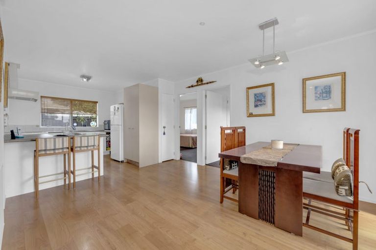 Photo of property in 220 Te Irirangi Drive, Flat Bush, Auckland, 2019