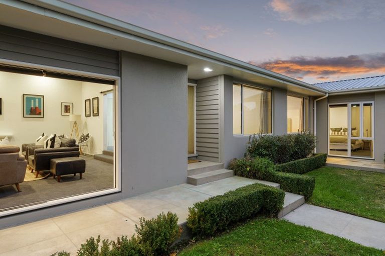 Photo of property in 16 O'halloran Drive, Halswell, Christchurch, 8025