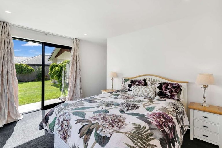 Photo of property in 117 Shillingford Boulevard, Rolleston, 7615