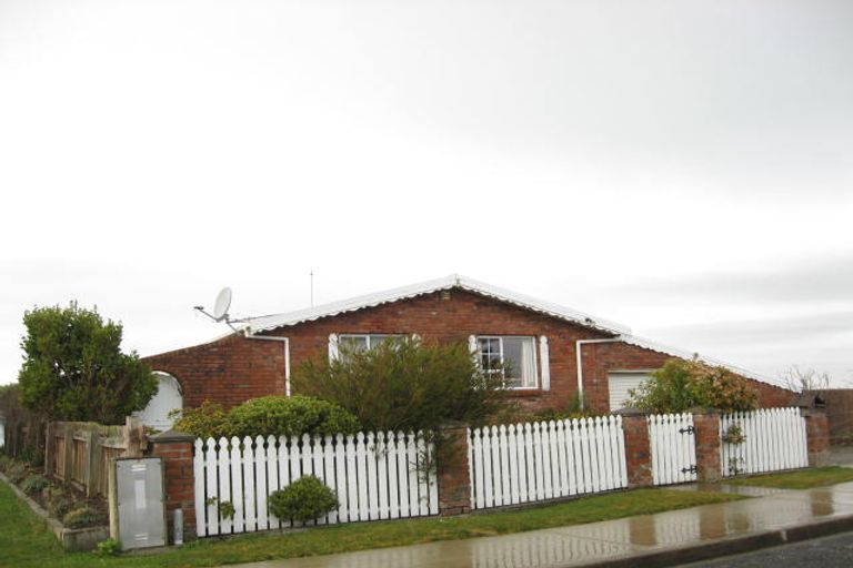Photo of property in 10 Crowther Crescent, Heidelberg, Invercargill, 9812