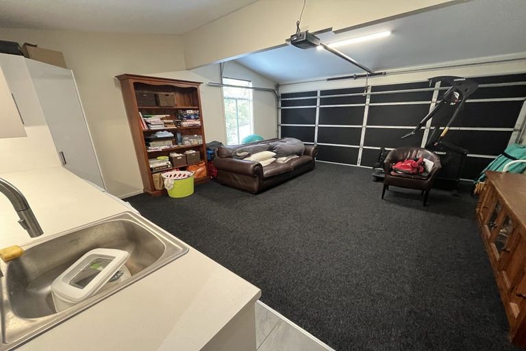 Photo of property in 8 Sunset Terrace, Waikanae Beach, Waikanae, 5036