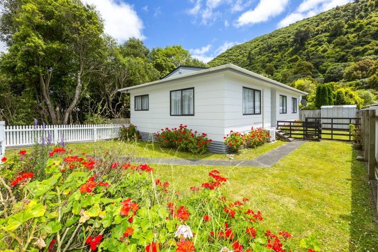Photo of property in 36a Black Beech Street, Birchville, Upper Hutt, 5018