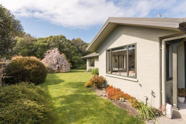 Photo of property in 32 Hoult Crescent, Monaco, Nelson, 7011