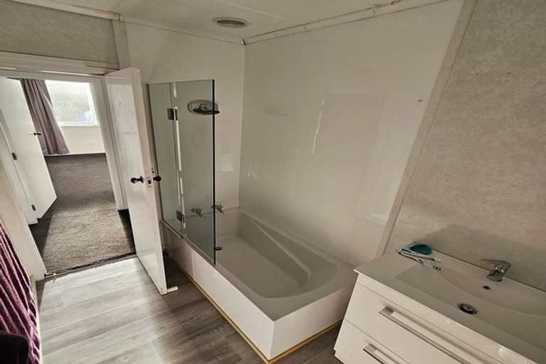 Photo of property in 75 Waihemo Street, Waitangirua, Porirua, 5024