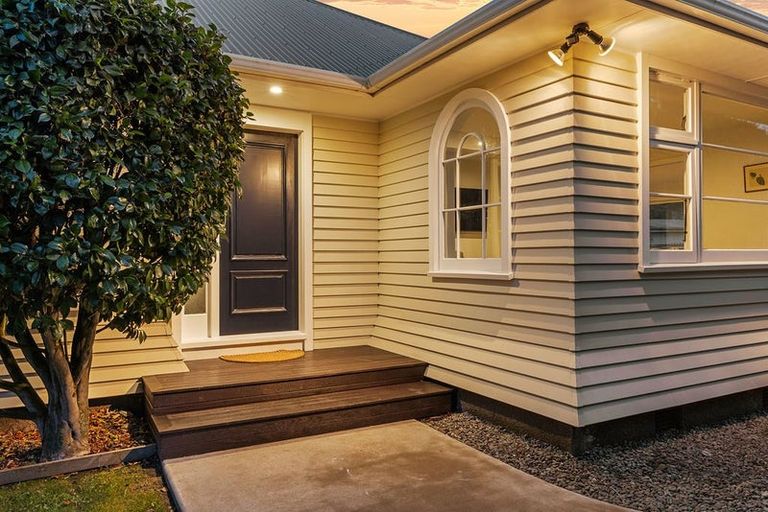 Photo of property in 229 Weston Road, St Albans, Christchurch, 8052